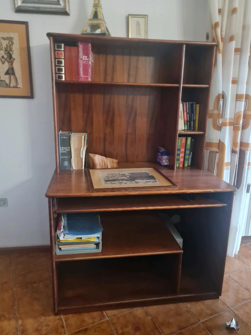 Scrivania da PC — immagine 1