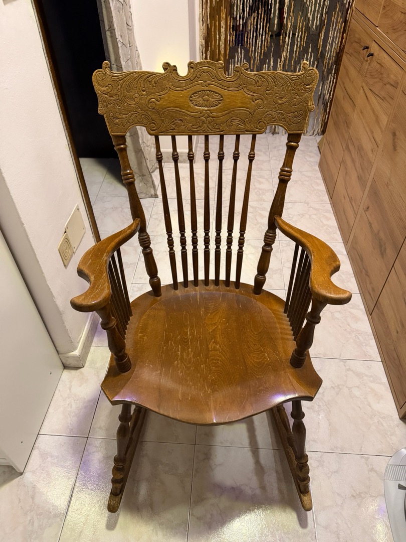 sedia a dondolo — immagine 1