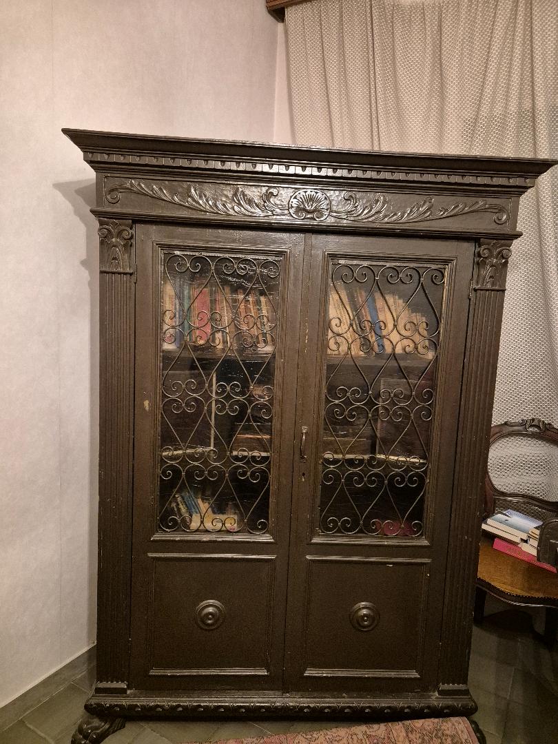 Immagine di libreria antica