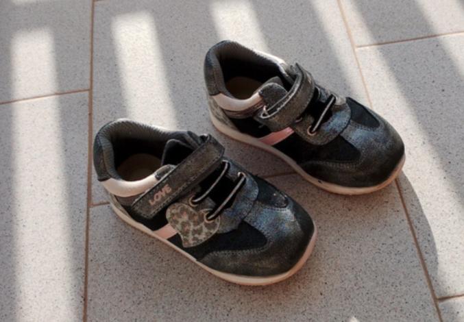 Immagine di scarpe bimba 