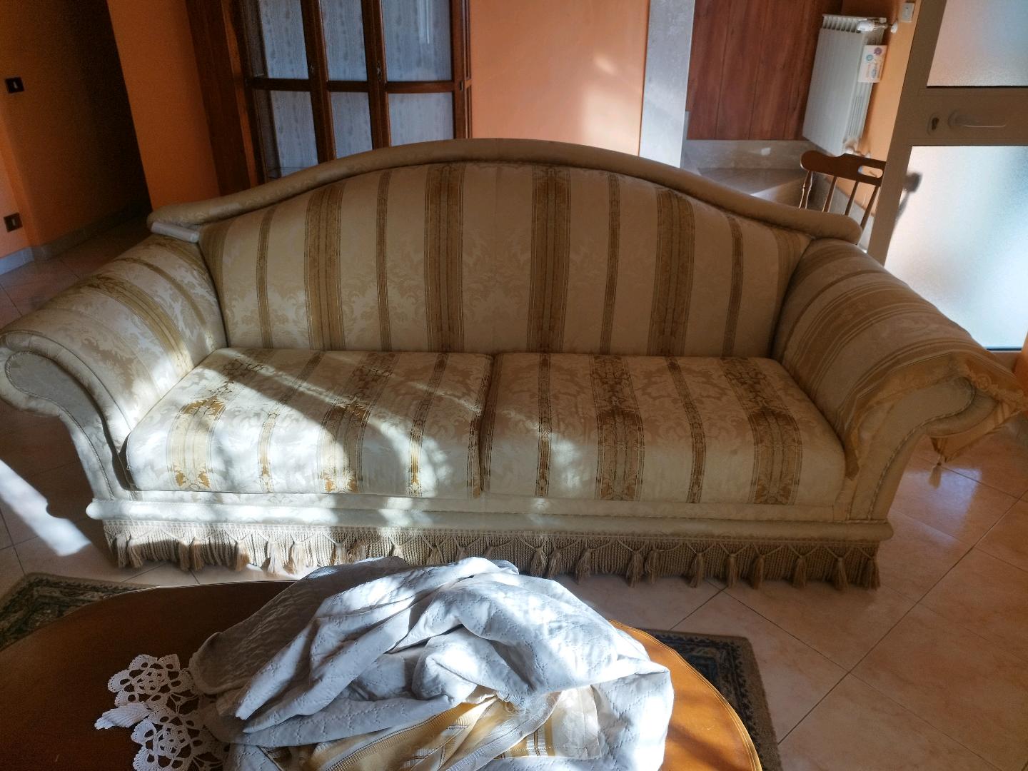 Immagine di divano 