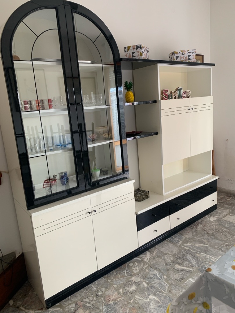 Immagine di credenza soggiorno