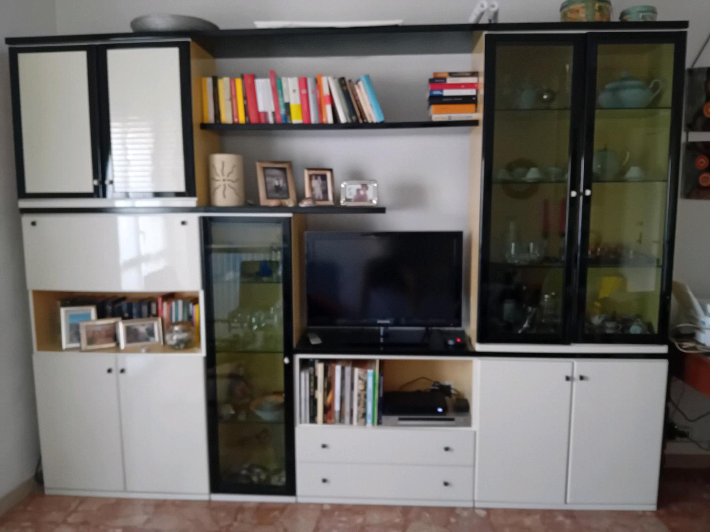 mobile per soggiorno — immagine 1