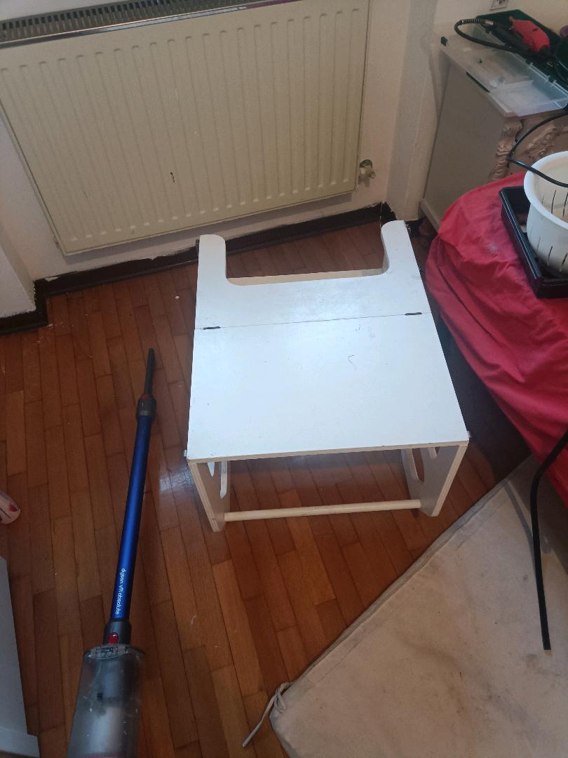 Immagine di tavolino/rialzo bimbi