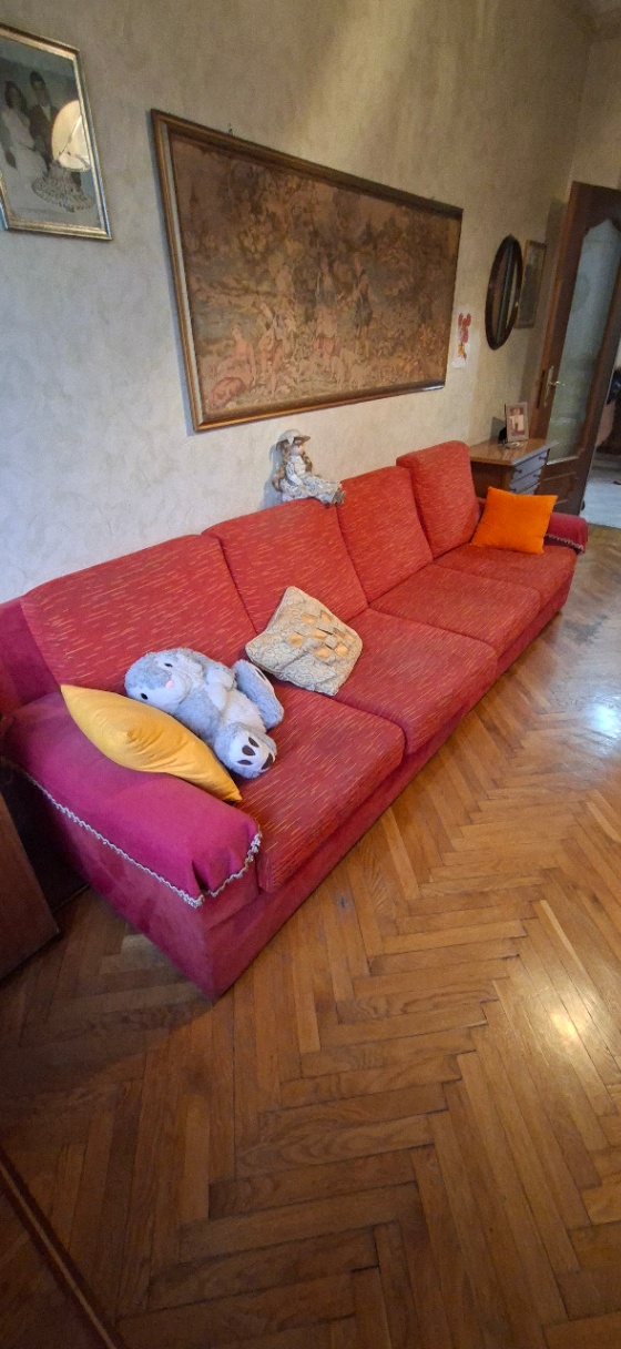 Divano 4 posti — immagine 1