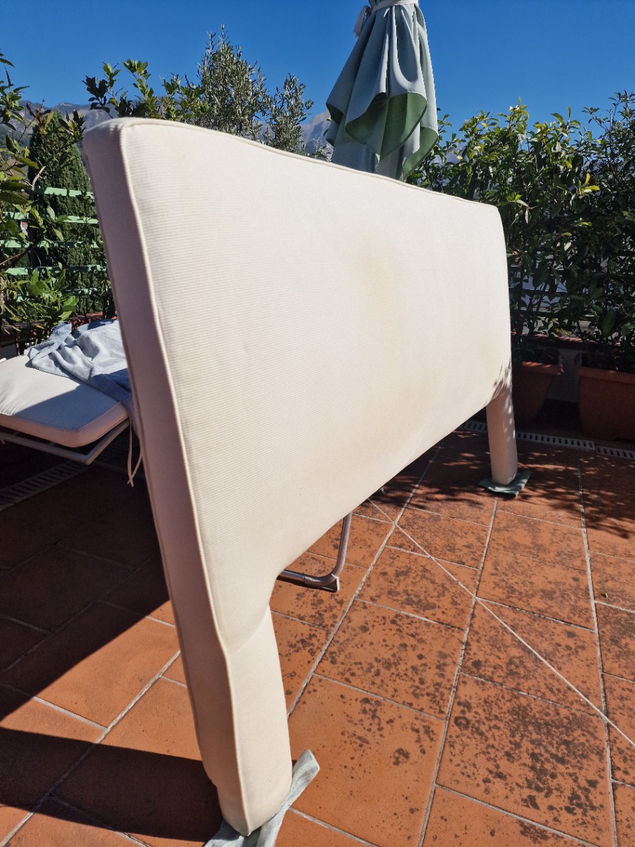 Testiera letto imbottita — immagine 1