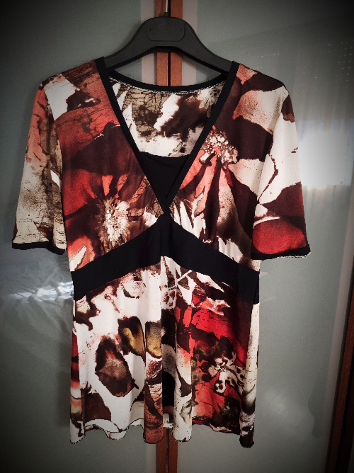 Immagine di maglia / mini abito 