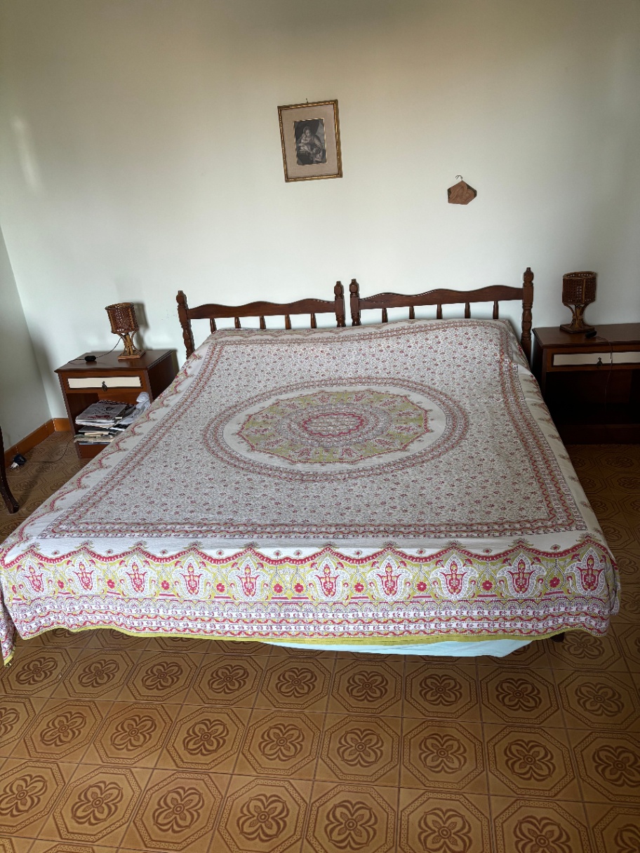 Immagine di comodini da letto