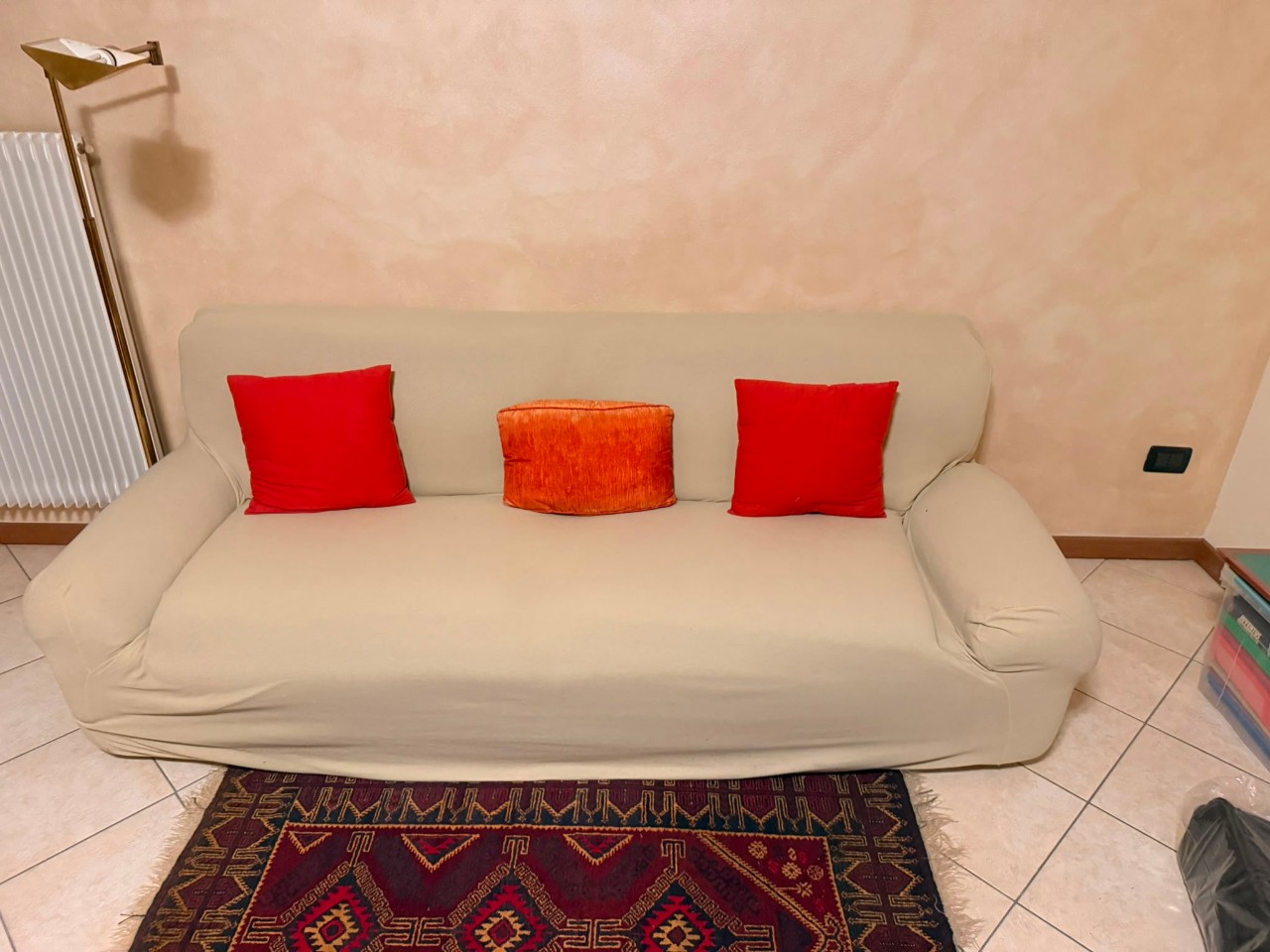 DIVANO 3 POSTI — immagine 1
