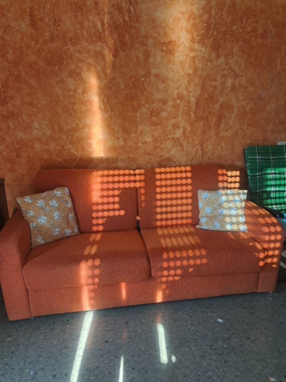 Divano 3 posti — immagine 1