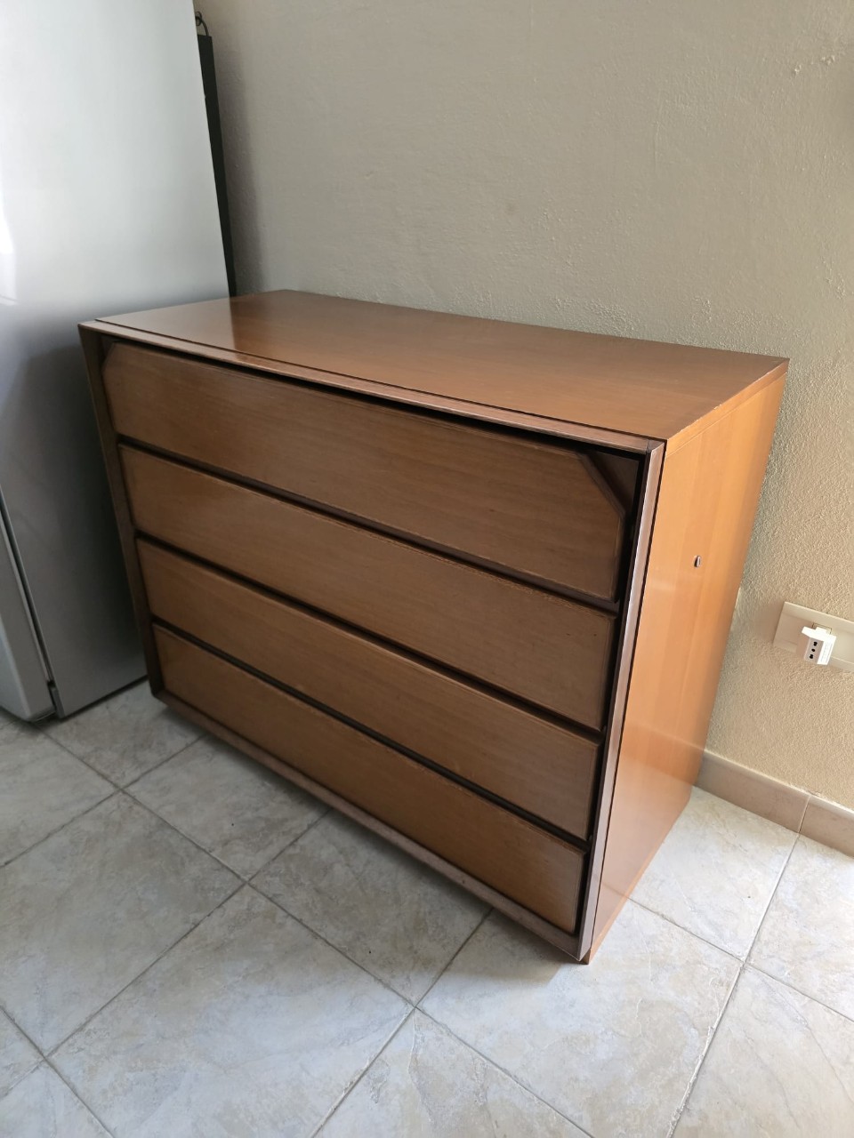 Immagine di Vetrina e Cassettiera