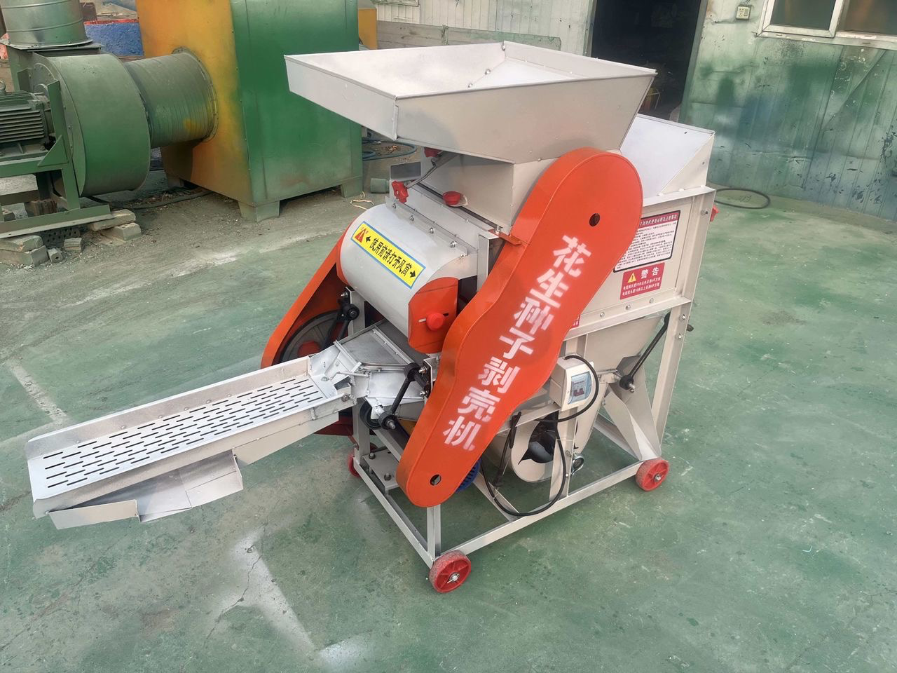 GNUT PEELING MACHINE(peanut sheller) - 2