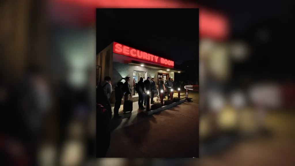 Tech journalists bound for MWC stranded in Karachi