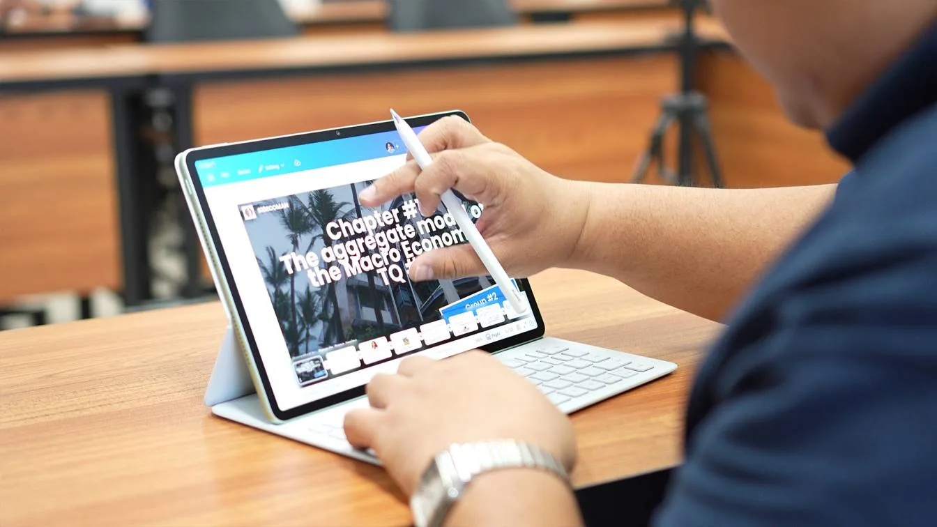 HUAWEI, Ateneo MBA students explore AI-powered productivity through MatePad collaboration