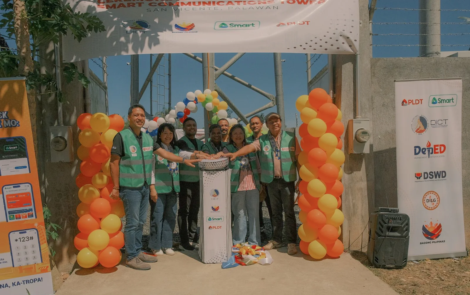 Smart fires up new Palawan site to support Bayanihan SIM program