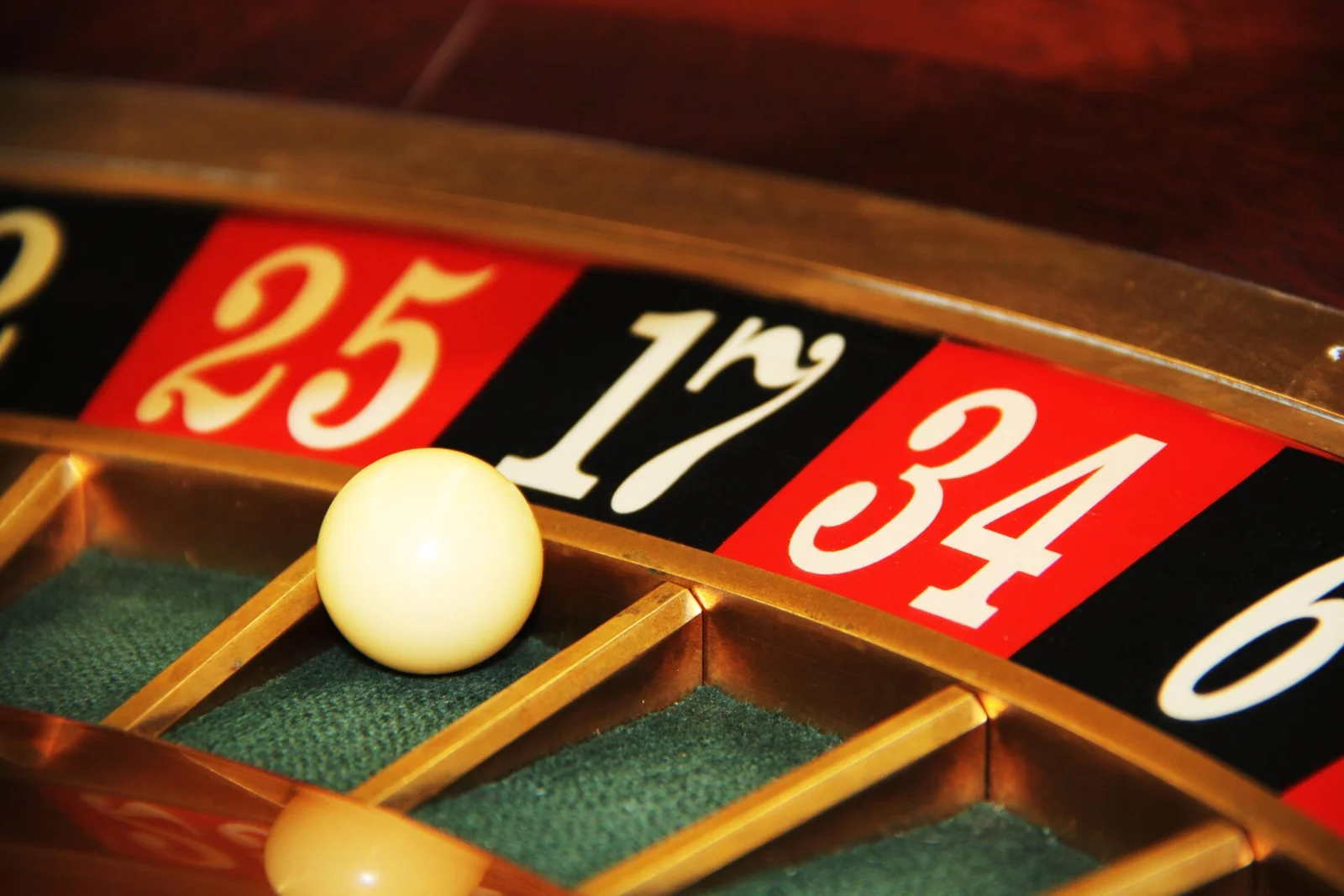 ASC bars gambling ads from showing casino games, equipment