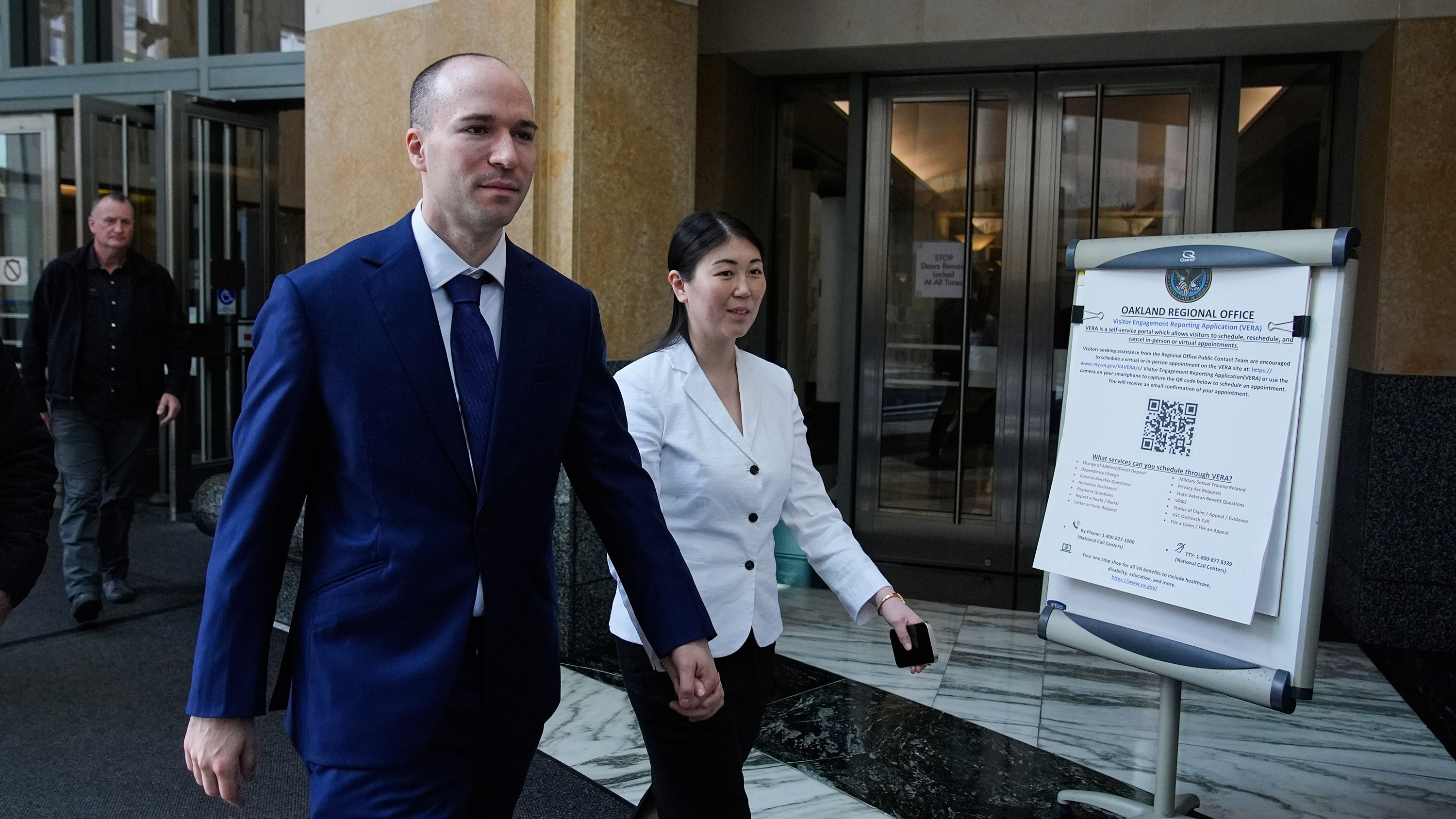 OpenAI contrataca: Shivon Zilis revela que Musk intentó fichar a Sam Altman