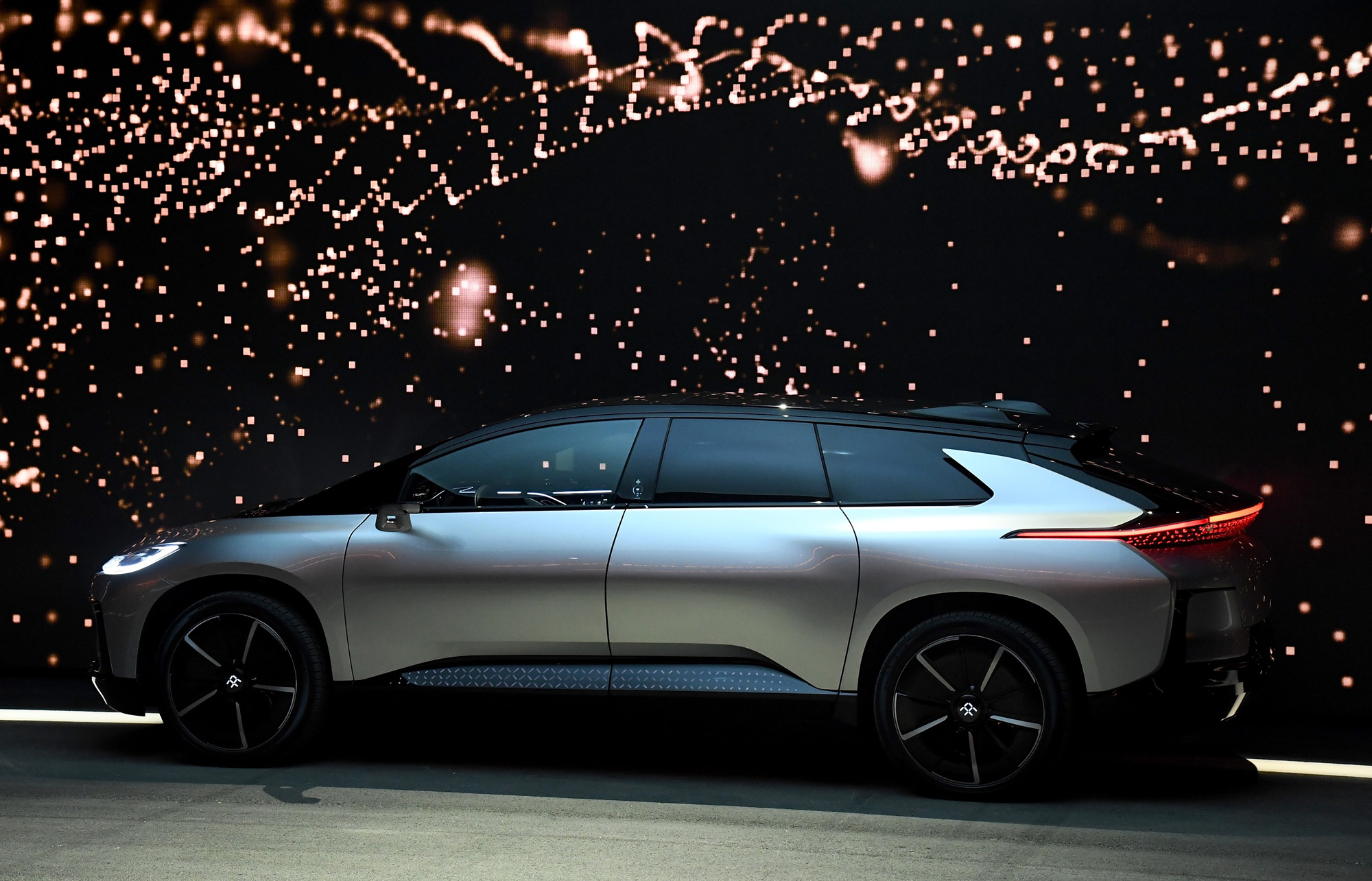Faraday Future tendrá que pelear para fabricar su antiTesla de alta gama