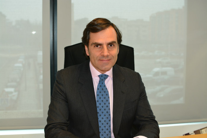 "El mayor reto es gestionar a quienes no somos nativos digitales"