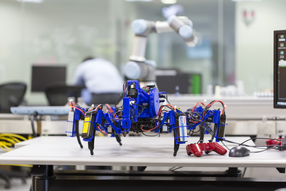 Las arañas robóticas tejen con impresión 3D para la fabricación del futuro