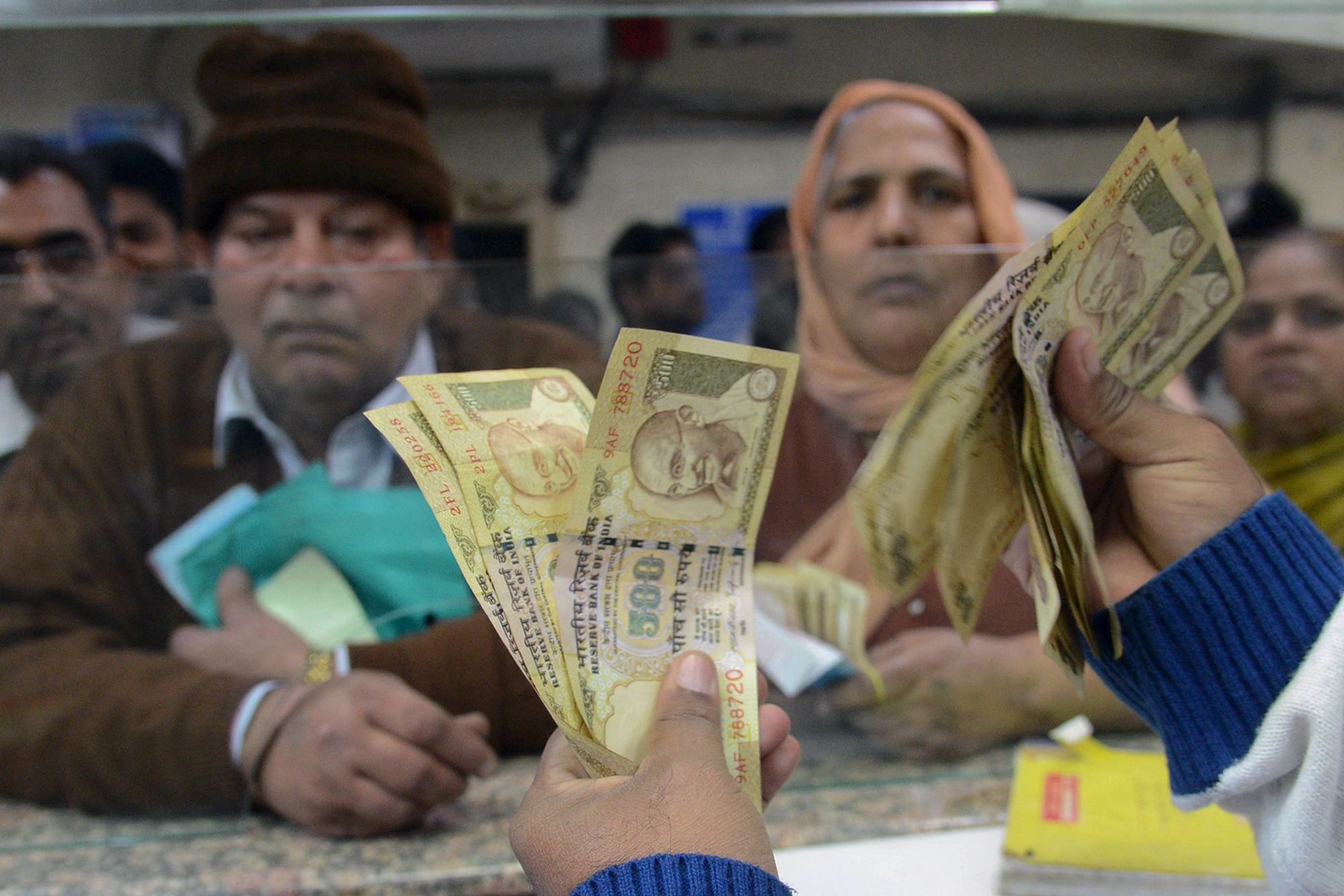 El caos en la India por su falta de efectivo abre las puertas a la economía digital