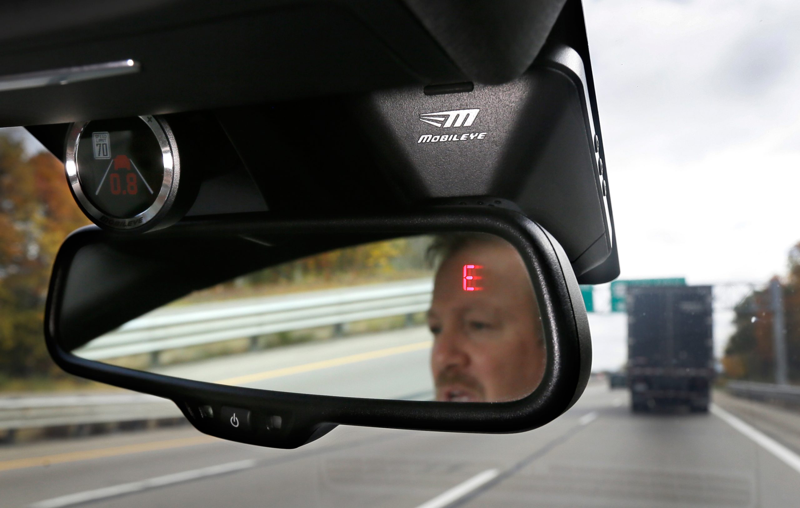 Tesla pierde uno de los pilares de Autopilot, que se va a la competencia