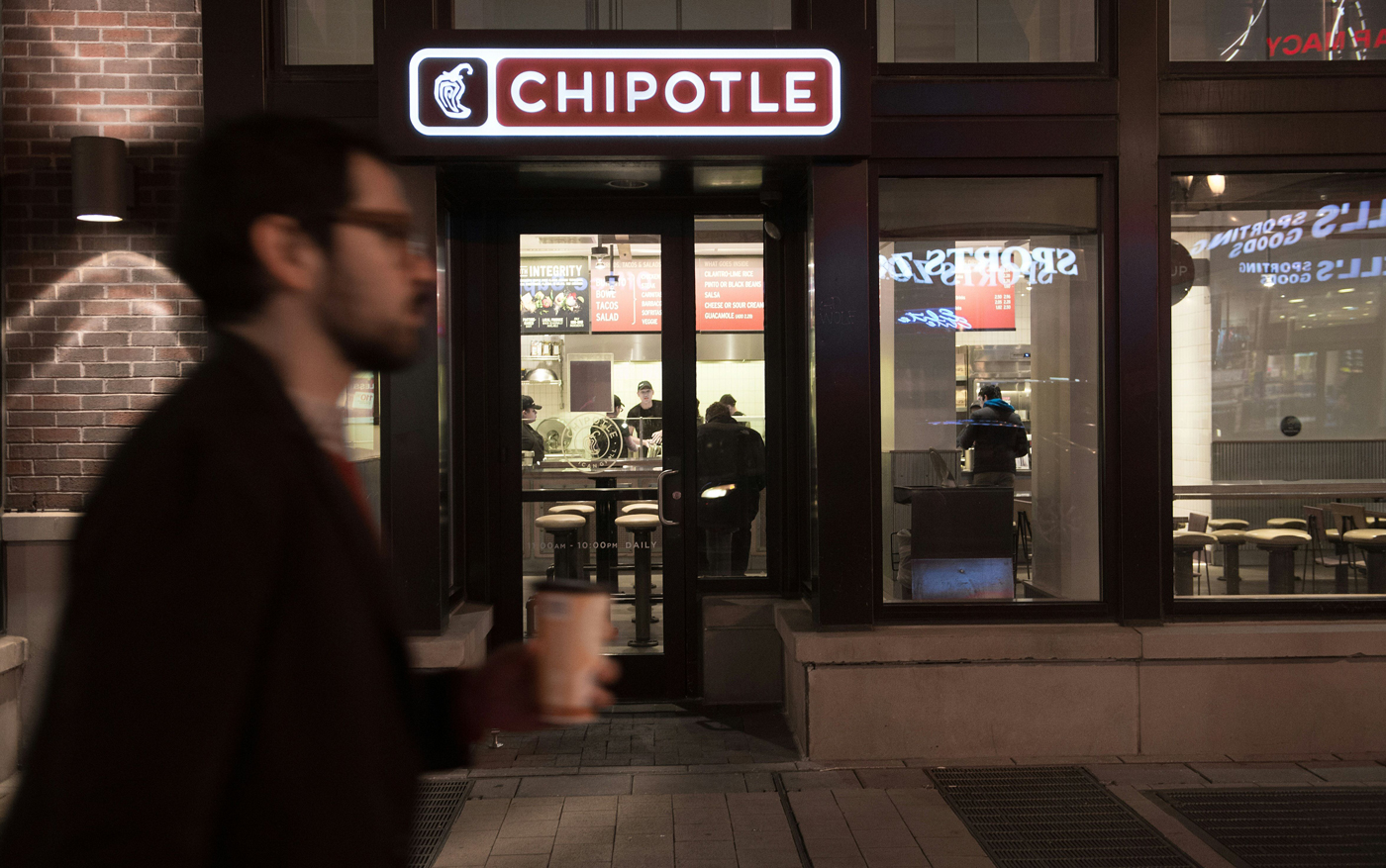 En lugar de hacer algo útil, llegan los drones de reparto de burritos en la universidad