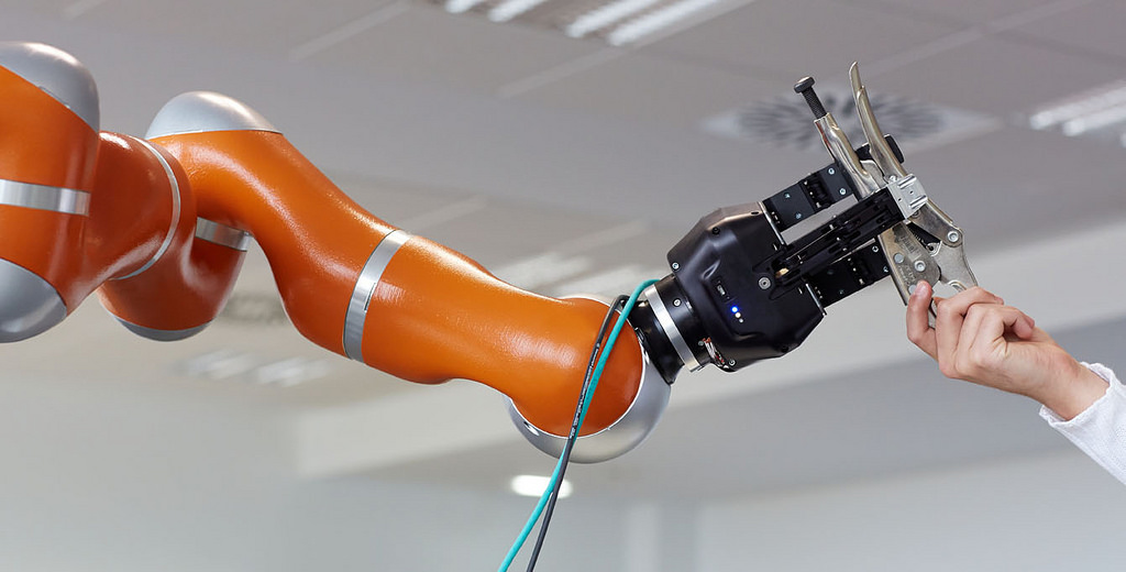 Cobots: robots nacidos para trabajar codo con codo con humanos