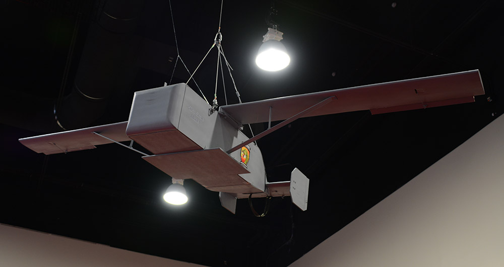 De madera y sin motor: el último dron del ejército parece un proyecto escolar
