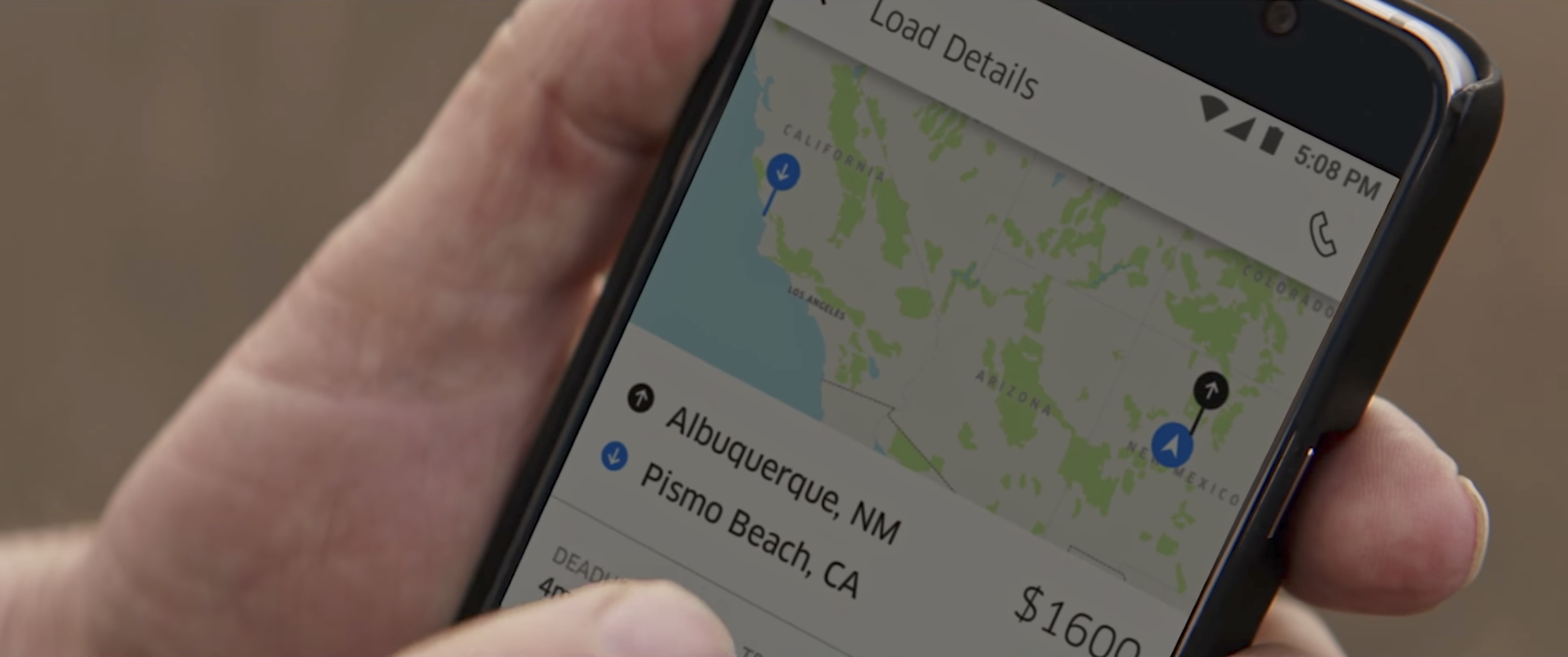 Uber transporta mercancías. Uber automatiza el servicio. Uber despide a los camioneros