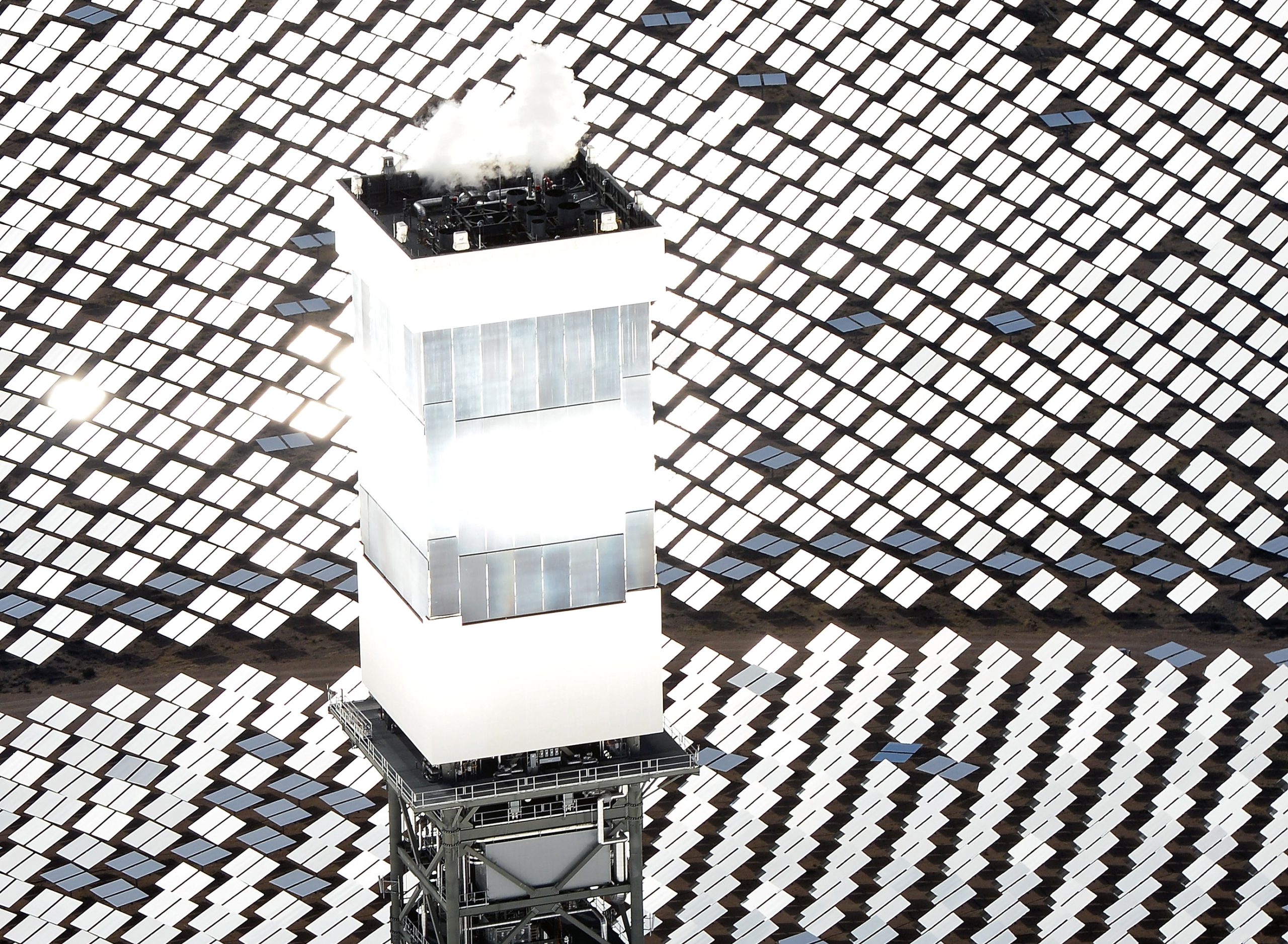 La crisis de la mayor solar de concentración del mundo pone en duda la tecnología