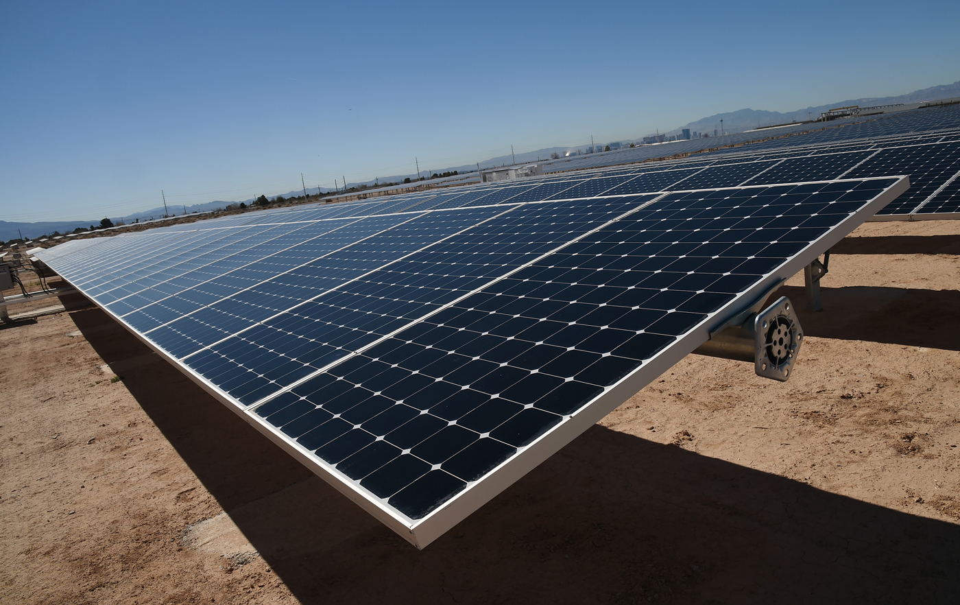 El esplendor de las energías renovables: ¿revolución definitiva o simple burbuja?