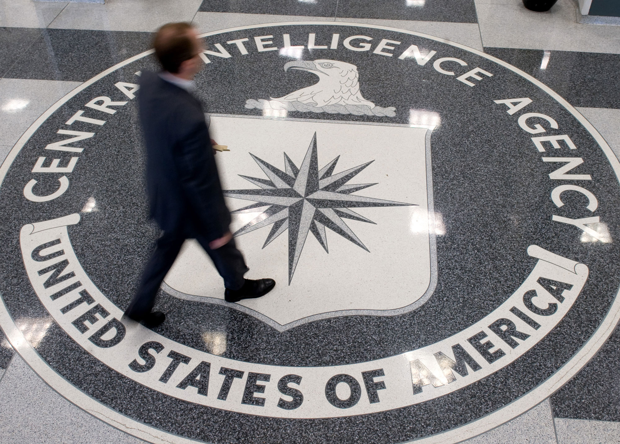 La nueva y masiva filtración de WikiLeaks contra la CIA podría beneficiar a Trump