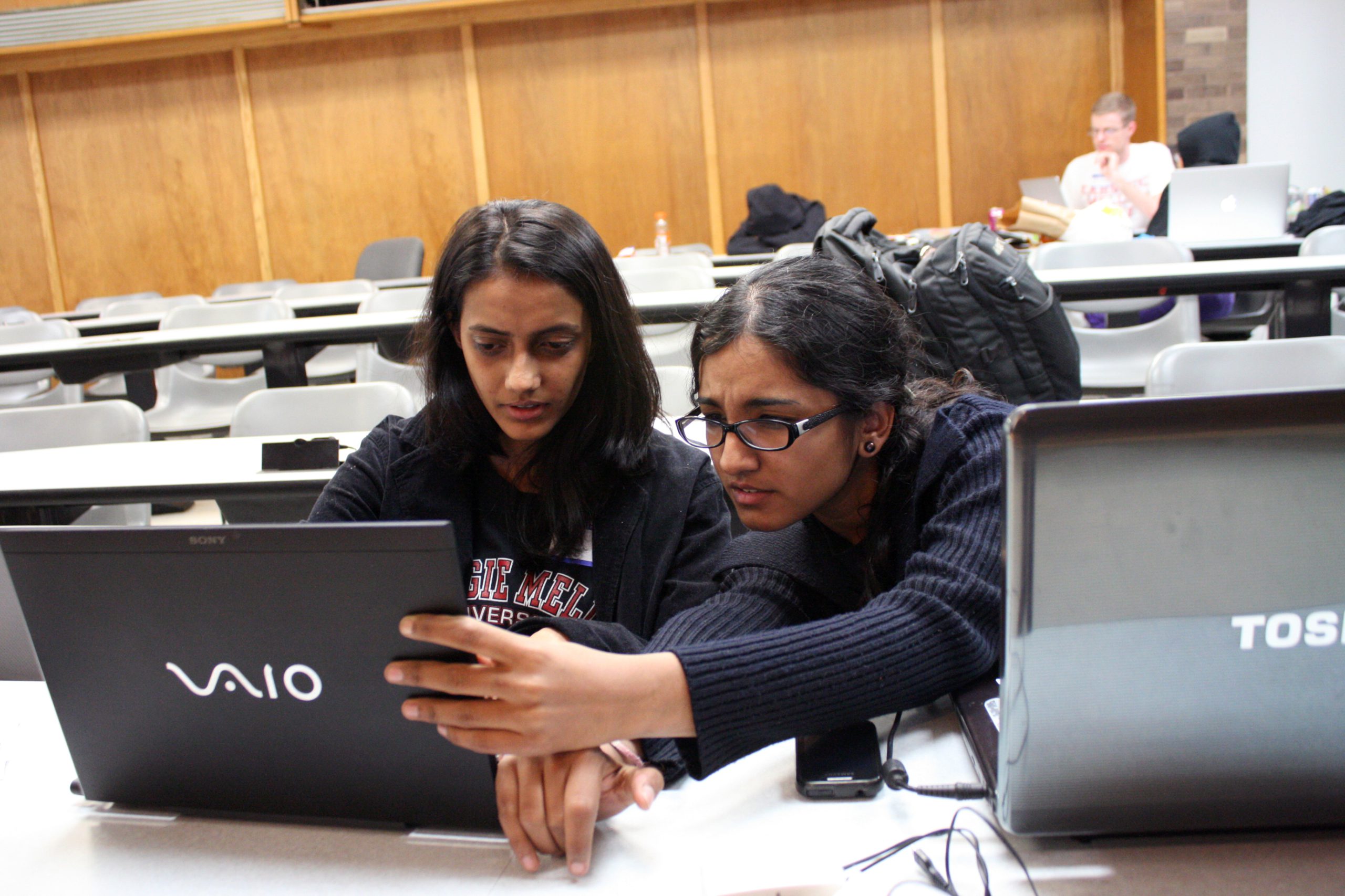 Los programadores rechazan más un código si saben que procede de una mujer