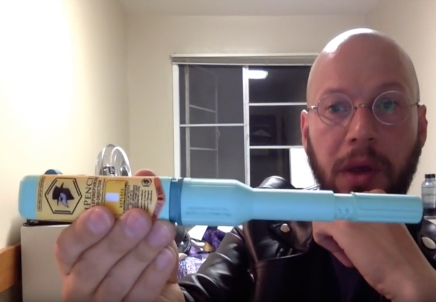 Un EpiPen casero y 'low cost' lucha contra la farmacéutica que disparó su precio