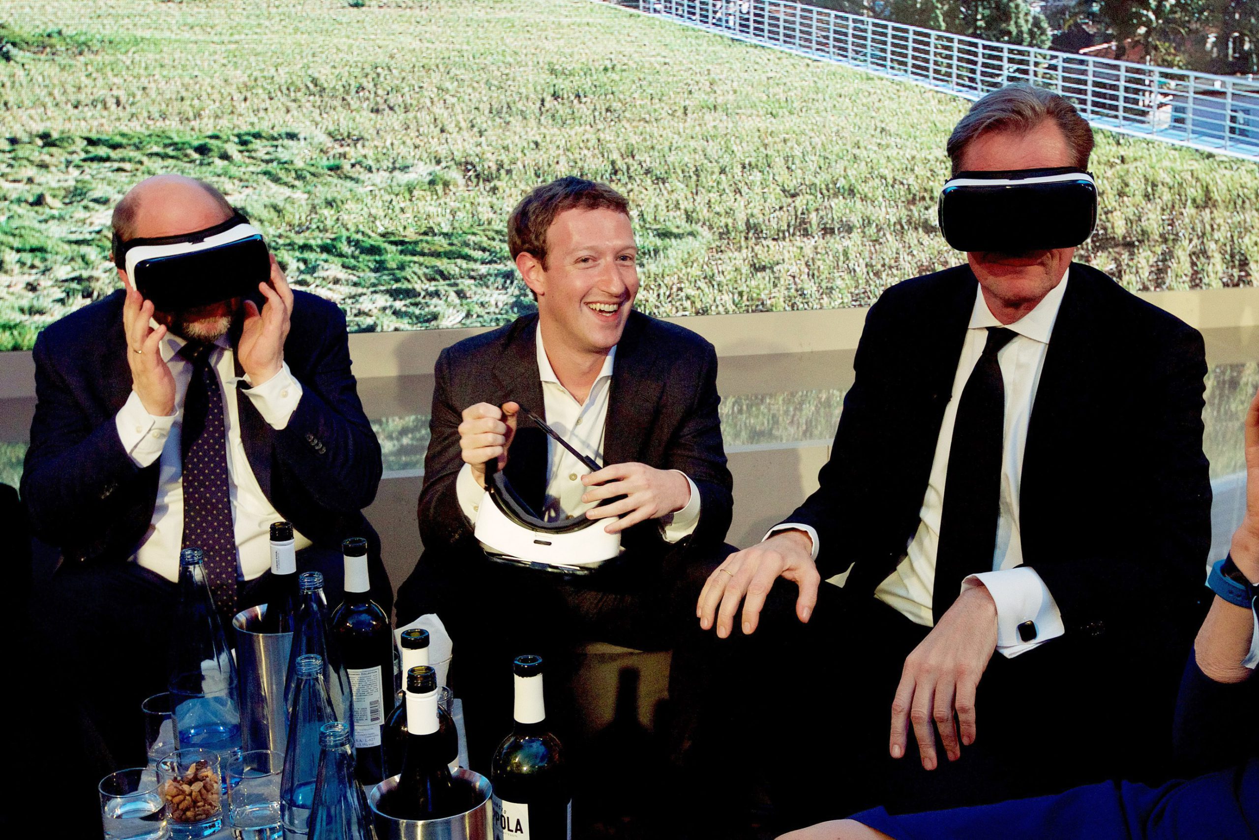 Zuckerberg enfría la industria: la realidad virtual masiva tardará diez años