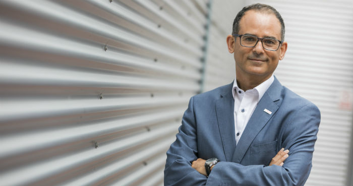 "Nos movemos hacia un modelo de vender todo como un servicio"