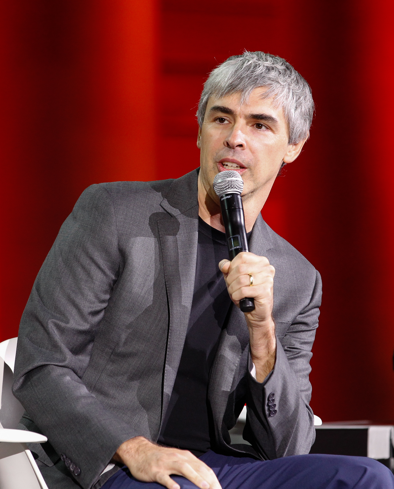 Los fundadores de Google evitan explicar las dudas sobre Alphabet