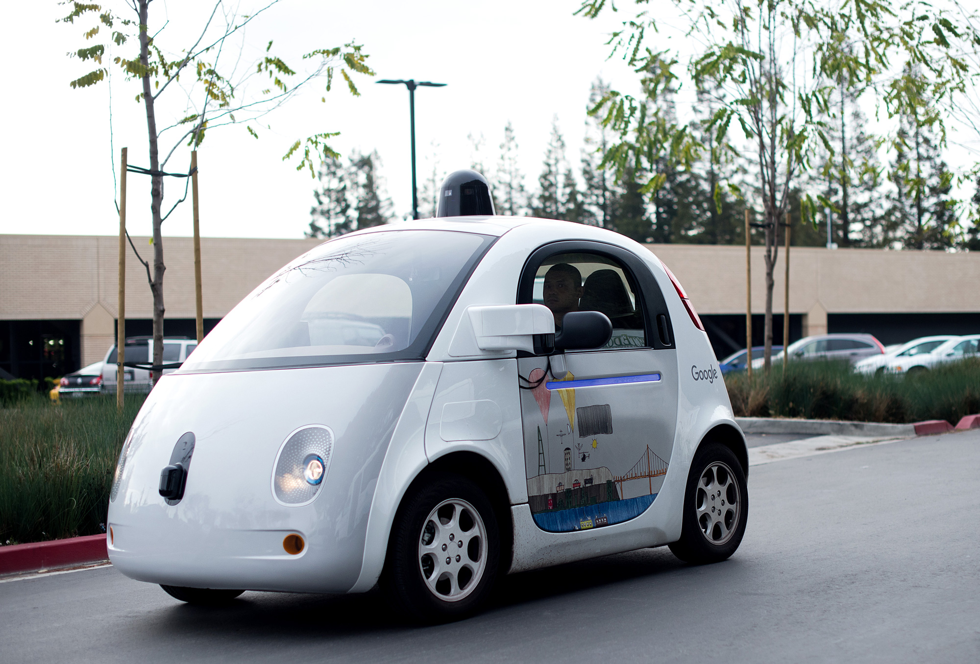 Google hace estallar la burbuja de su revolucionario vehículo autónomo