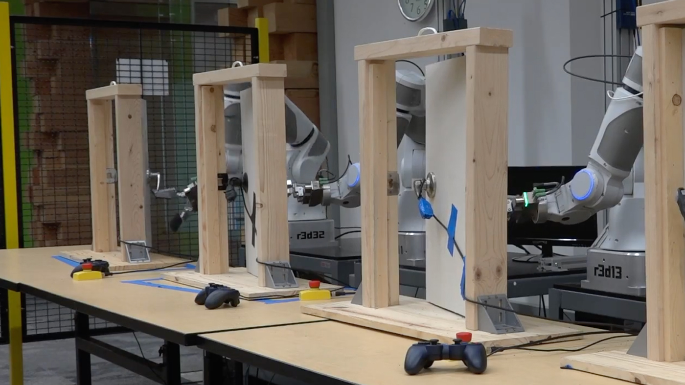Google está construyendo 'un gran cerebro' para enseñar a todos sus robots