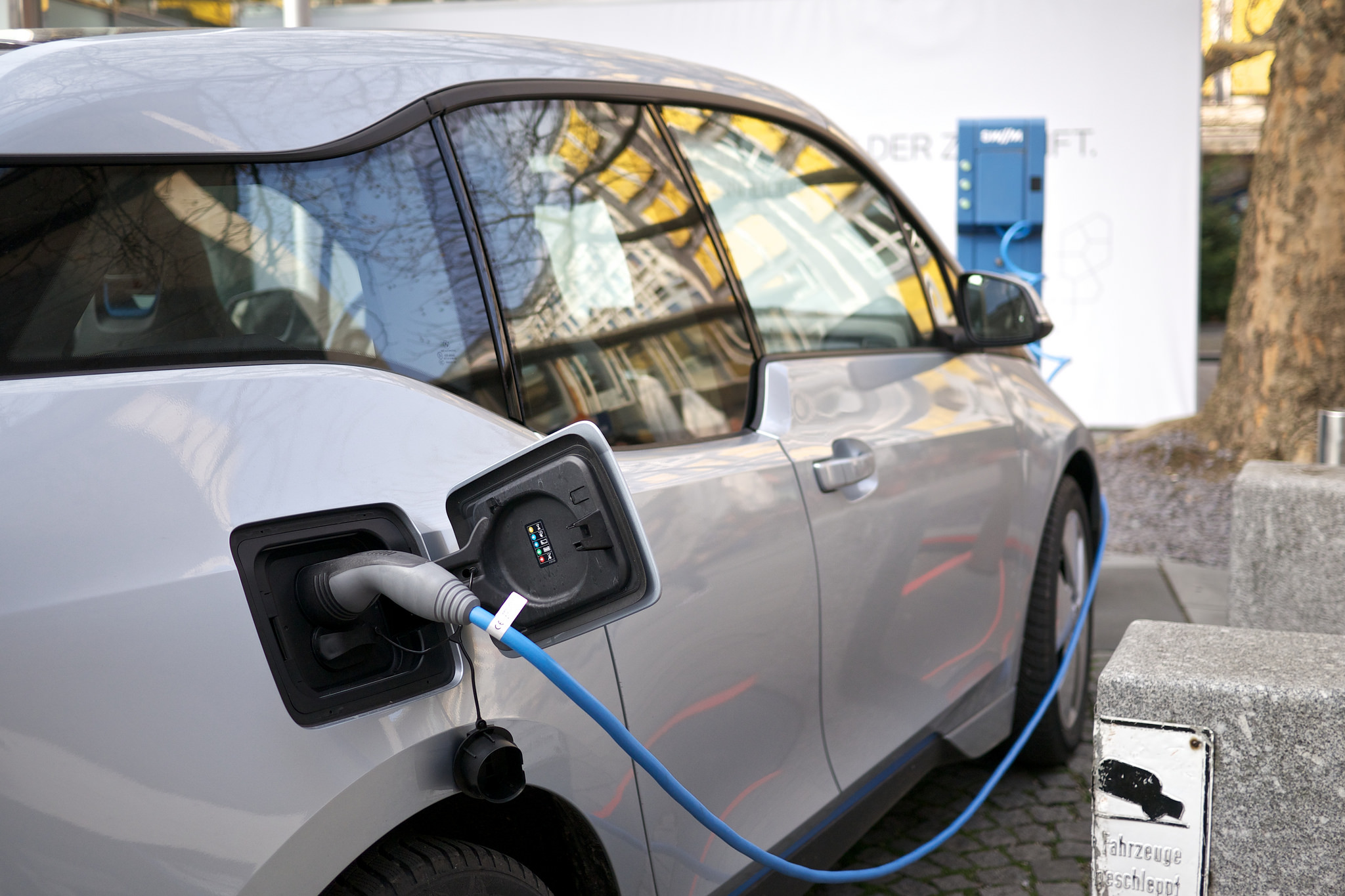 ¿Será 2020 la década del vehículo eléctrico? El precio de las baterías, decisivo