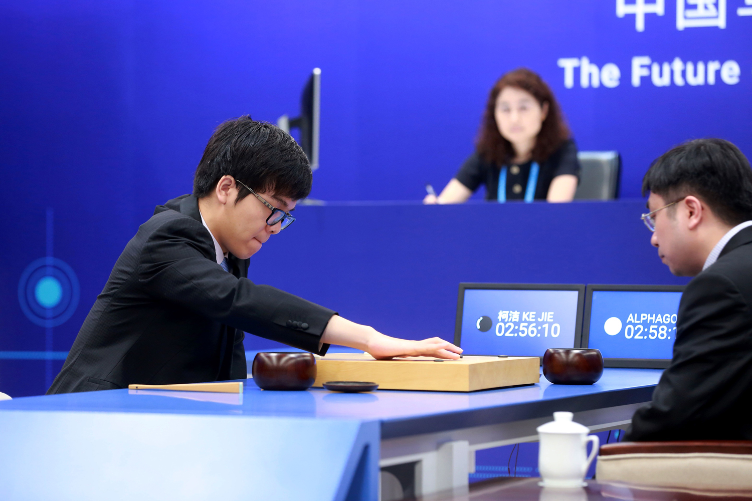 La nueva victoria de AlphaGo demuestra una inteligencia imbatible para los humanos