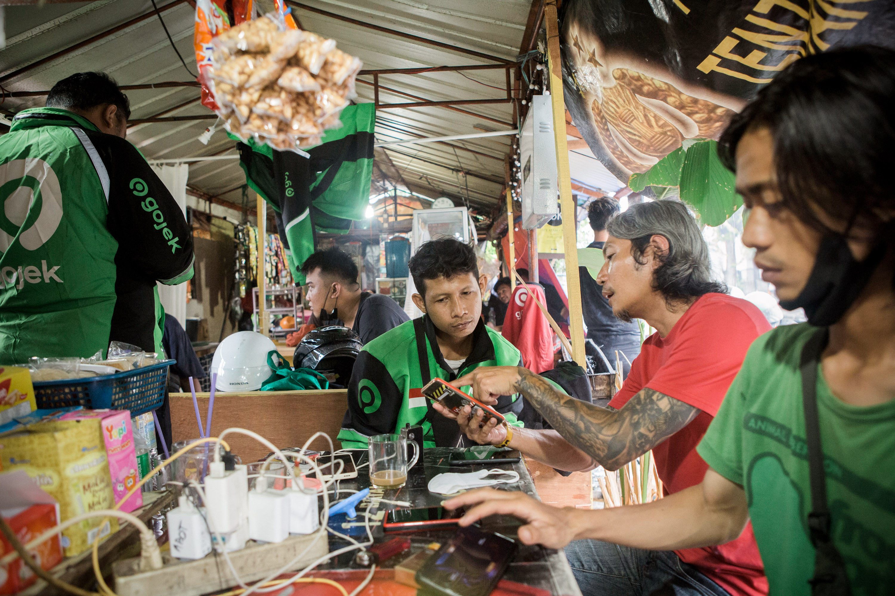 Los 'riders' se rebelan ante los algoritmos y logran derechos en Indonesia