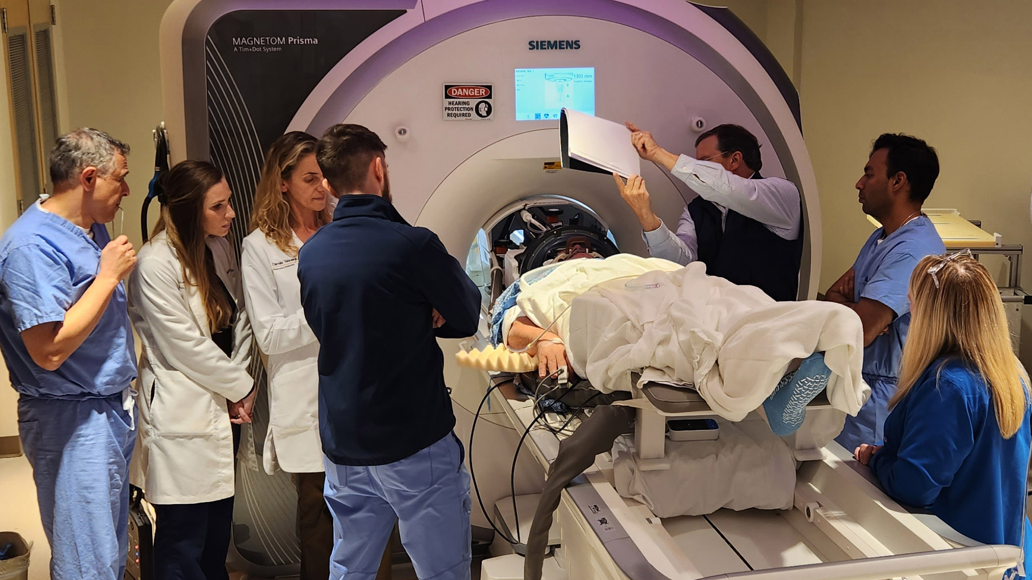 Ultrasonidos focalizados para ayudar a los fármacos a atravesar las defensas del cerebro