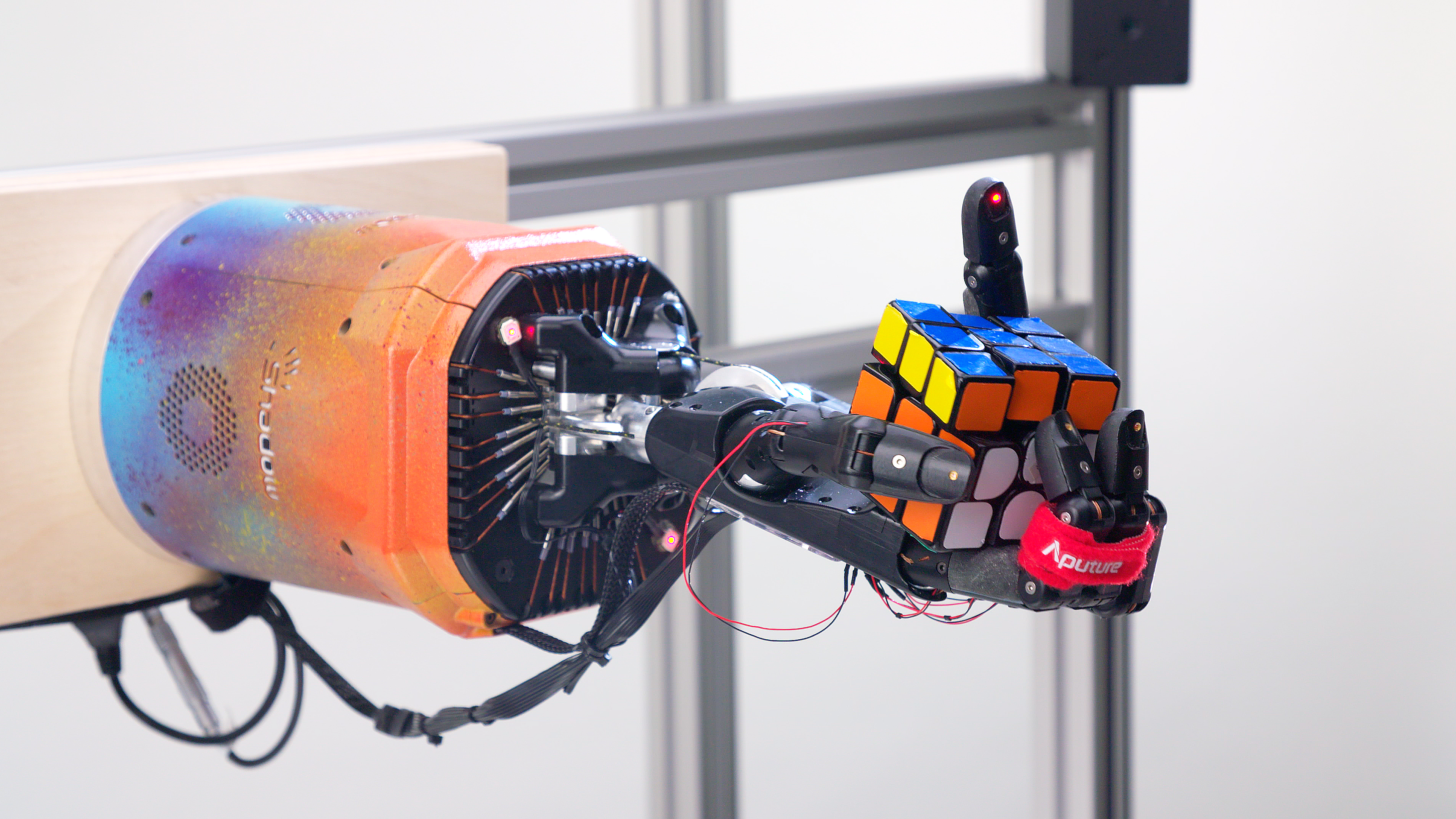 Claves para entender el hito del robot que resolvió un cubo de Rubik