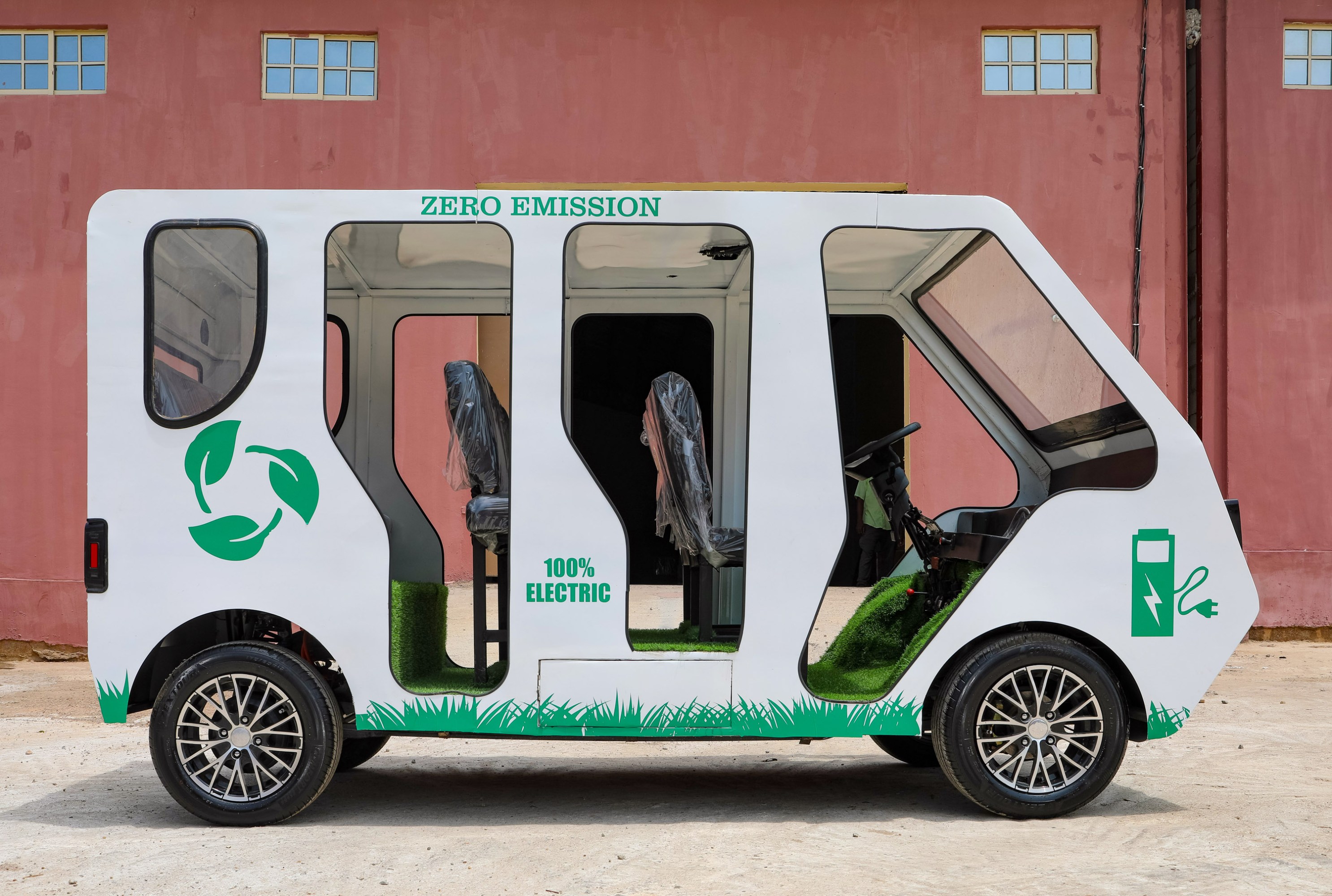 El empresario nigeriano que quiere competir con Elon Musk