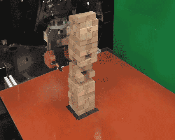 Este robot gana a la Jenga con nociones de física y sentido del tacto