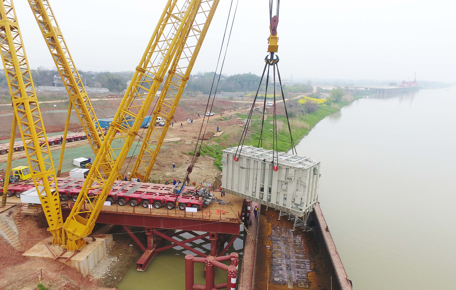 China intenta dominar el mundo con una gran red de transmisión eléctrica