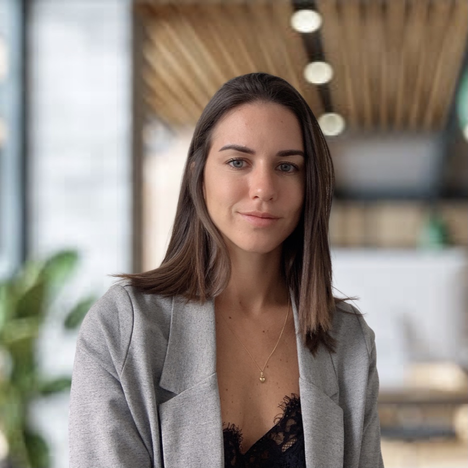 Vania Rivero (Perú), 28