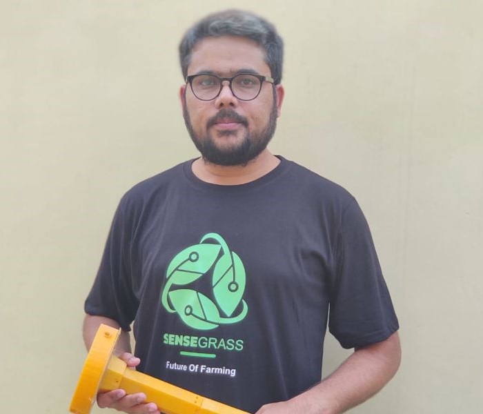 Lalit Gautam (Chile), 29